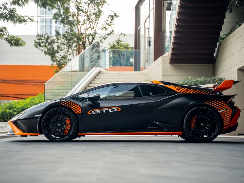 Lamborghini Lamborghini Huracan STO  ปัจจุบัน