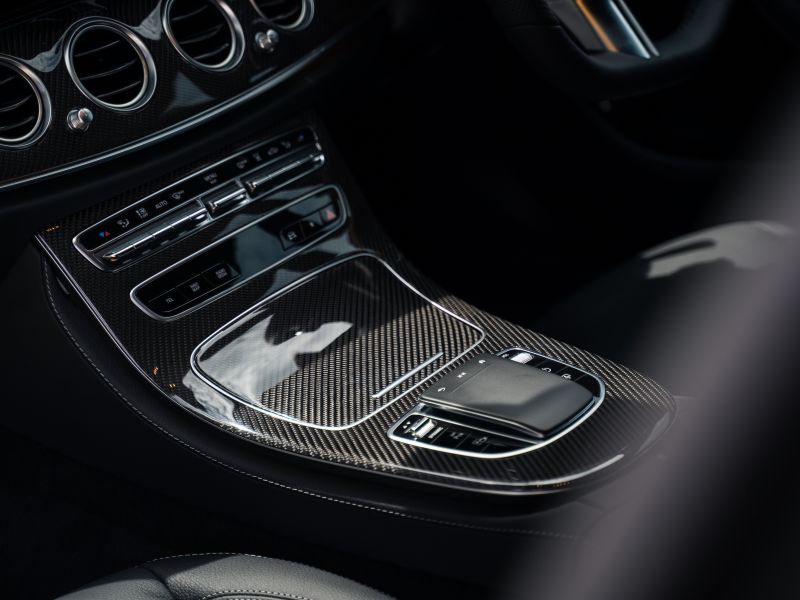 Mercedes-Benz Mercedes - Benz E-300 AMG Plug in Hybrid  ปัจจุบัน