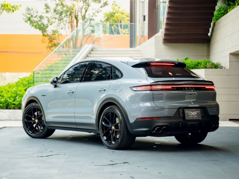 Porsche Porsche Cayenne E-hybrid Coupe Light Weight ปัจจุบัน