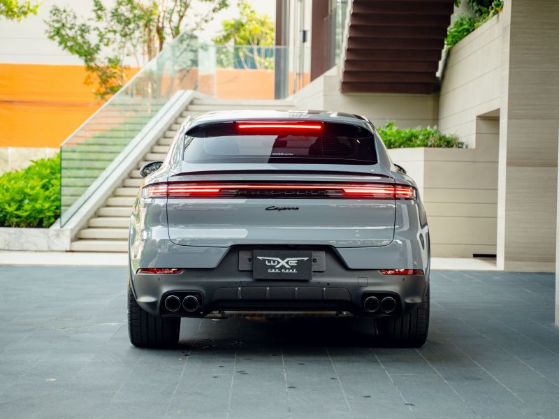 Porsche Porsche Cayenne E-hybrid Coupe Light Weight ปัจจุบัน