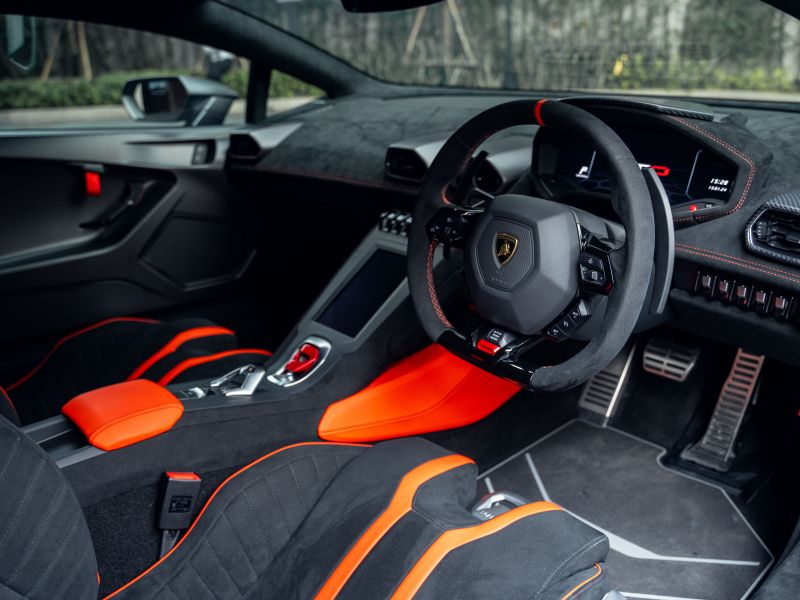 Lamborghini Lamborghini Huracan STO  ปัจจุบัน