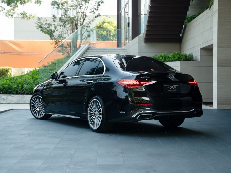 Mercedes-Benz Mercedes - Benz C Class C220 D AMG Dynamic 2023 ปัจจุบัน