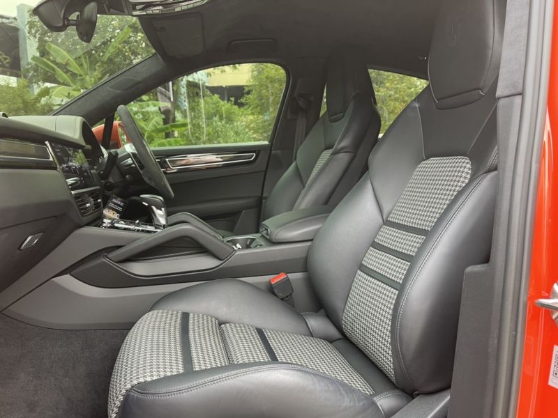 Porsche Cayenne  Lightweight  