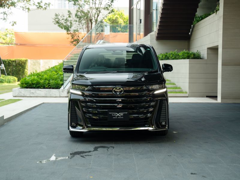 ALPHARD TOYOTA Vellfire 2.5 HEV -