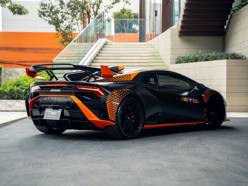 Lamborghini Lamborghini Huracan STO  ปัจจุบัน