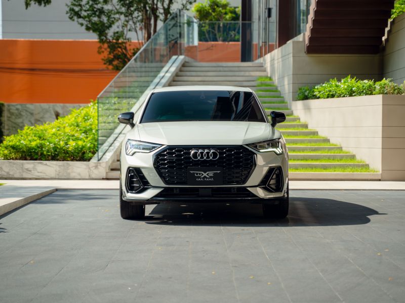 Audi AUDI Q3 Sport Black S line TFSI Quattro ปัจจุบัน