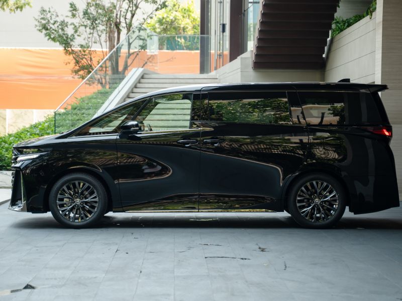 ALPHARD TOYOTA Vellfire 2.5 HEV -